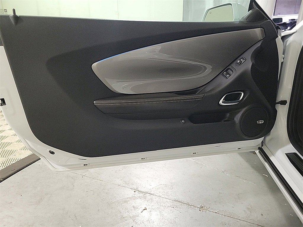 Used 2011 Chevrolet Camaro SS w/ RS Package image 18