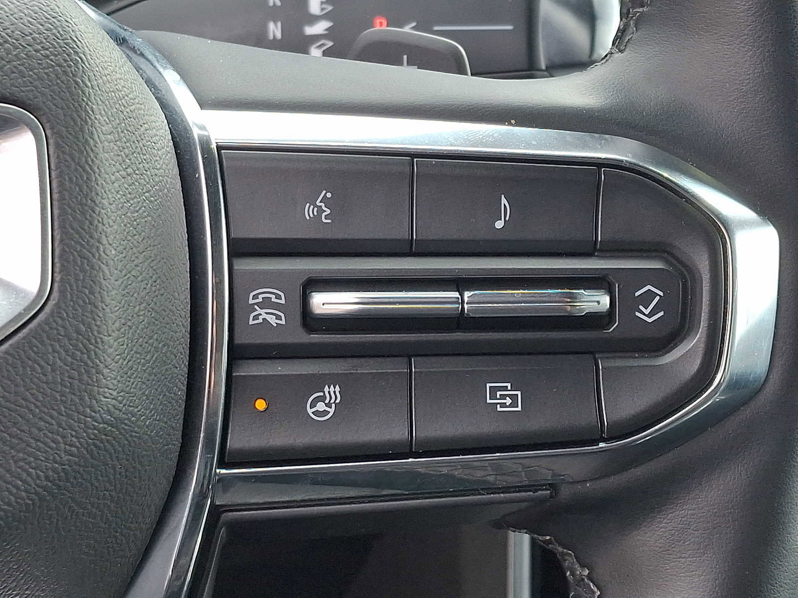 Used 2024 GMC Acadia Elevation image 23