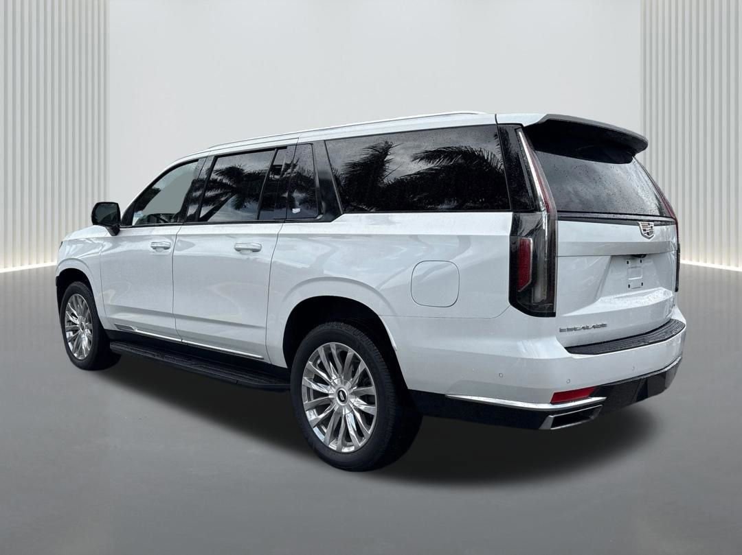 Used 2021 Cadillac Escalade ESV Premium Luxury image 7