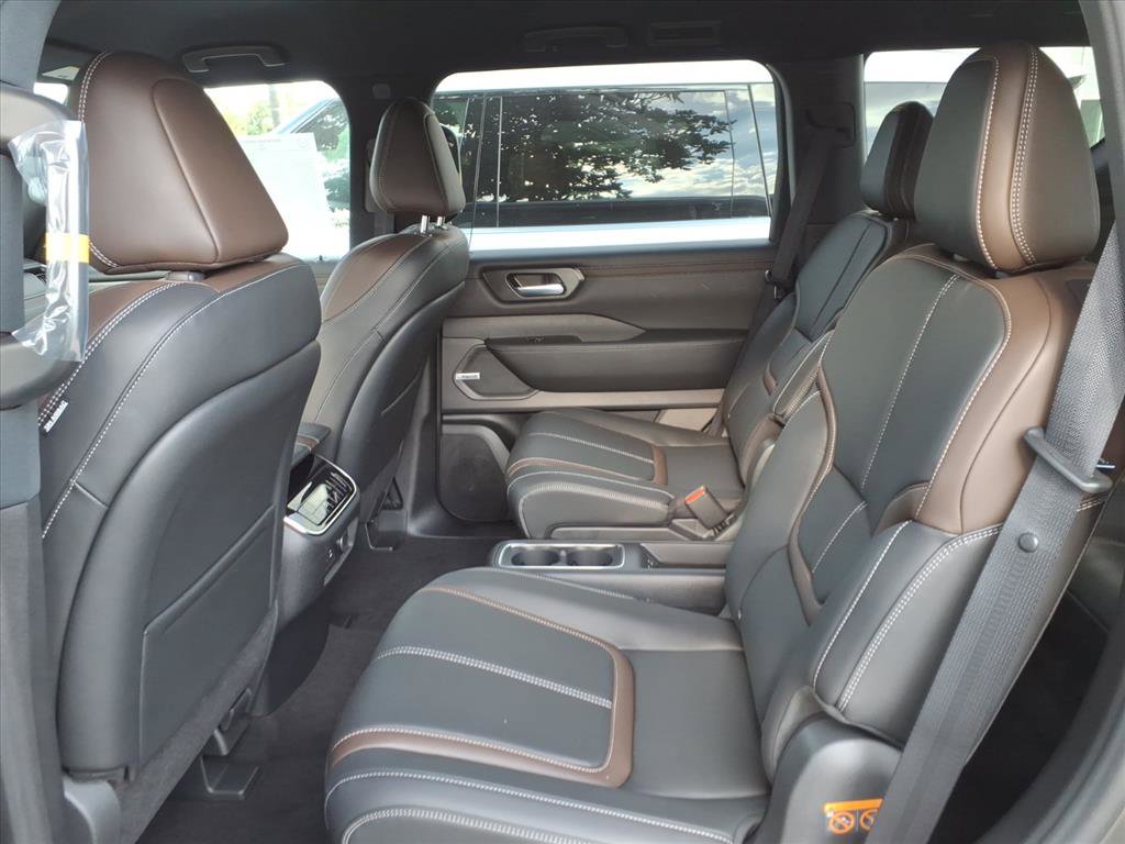 New 2026 Nissan Armada SL w/ Captain's Chari Seat Package image 10