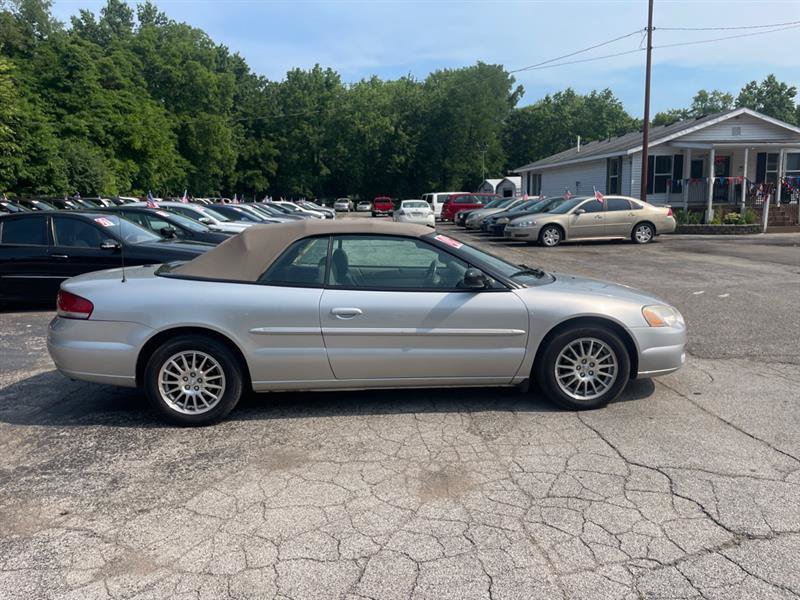 Used 2006 Chrysler Sebring Touring FWD image 4