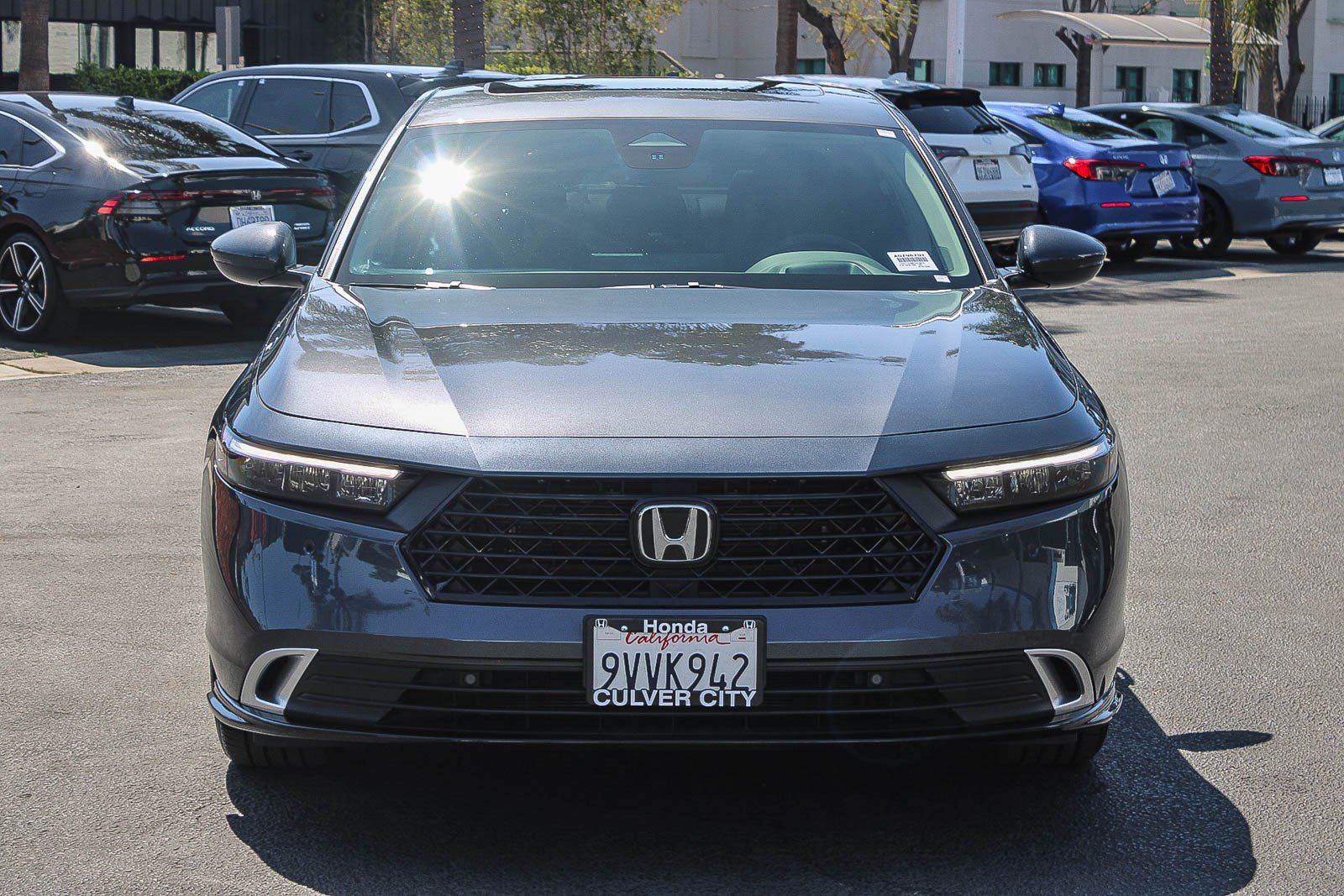 Used 2025 Honda Accord Touring image 2