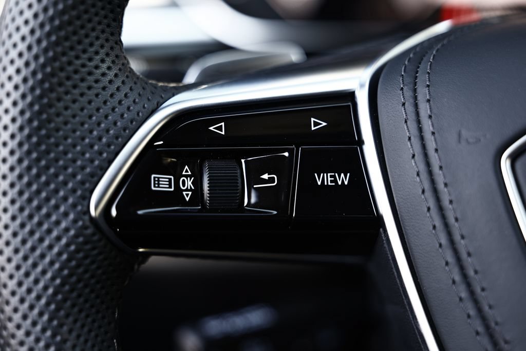 Used 2025 Audi S8 AWD/4WD image 34