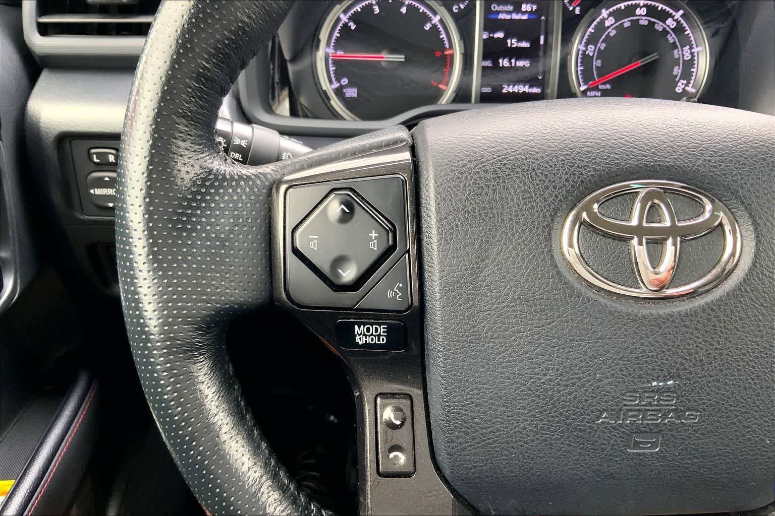 Used 2023 Toyota 4Runner TRD Off-Road Premium AWD/4WD image 25