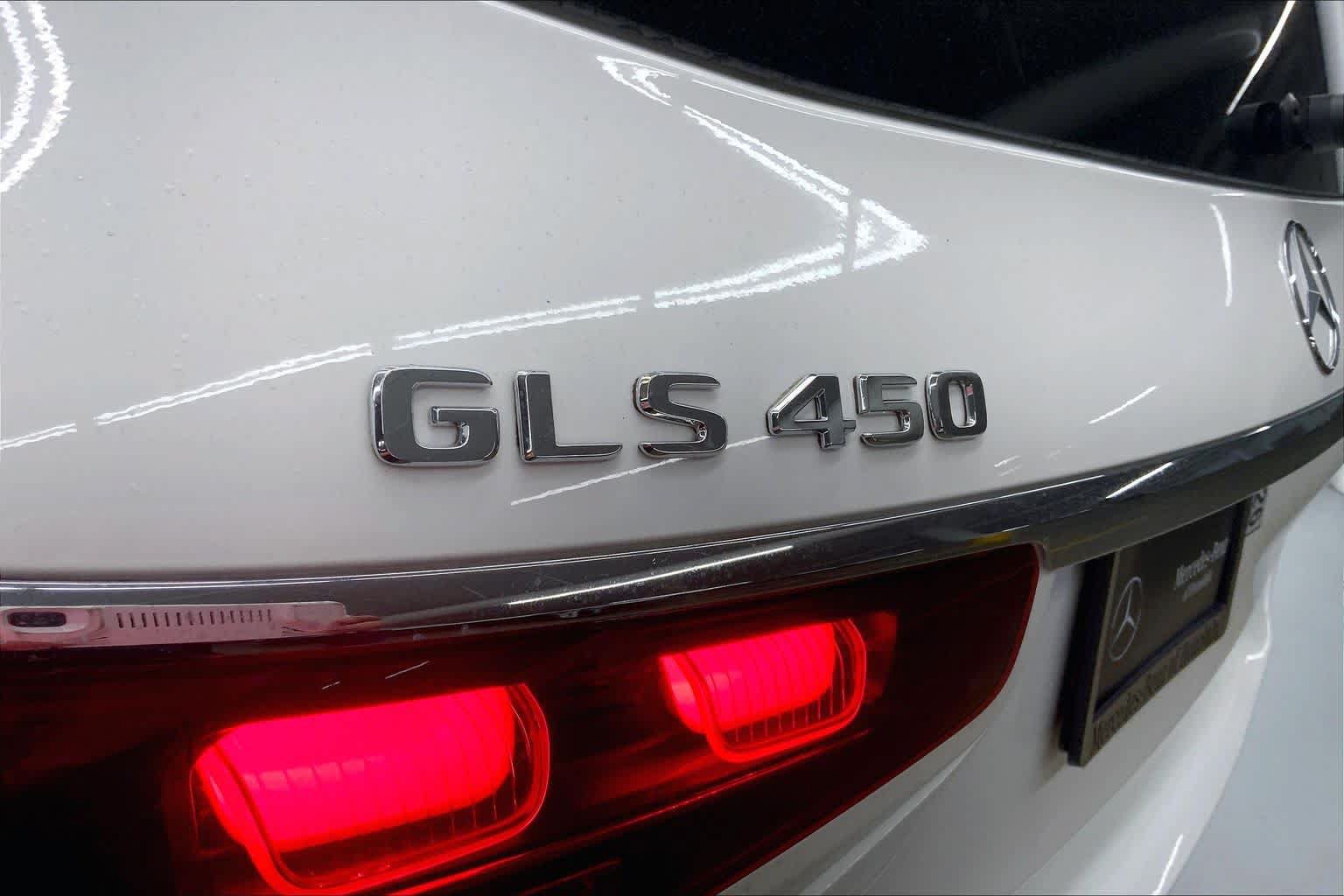 Used 2024 Mercedes-Benz GLS 450 4MATIC image 14
