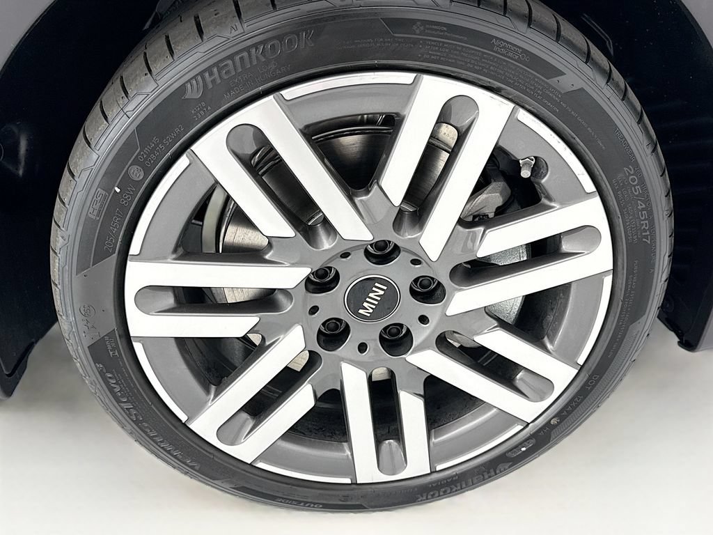 New 2026 MINI Cooper 2-Door Hardtop FWD image 29