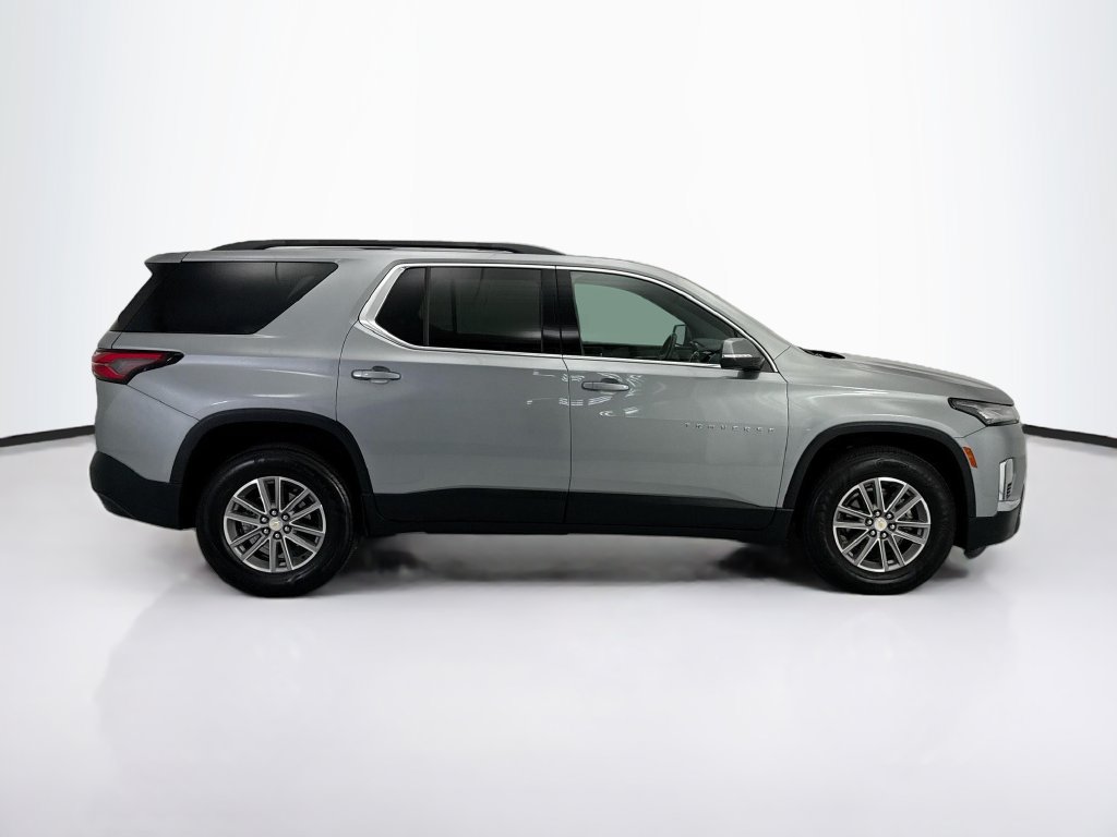 Used 2023 Chevrolet Traverse LT FWD image 4