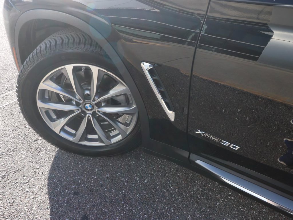 Used 2018 BMW X3 xDrive30i AWD/4WD image 3