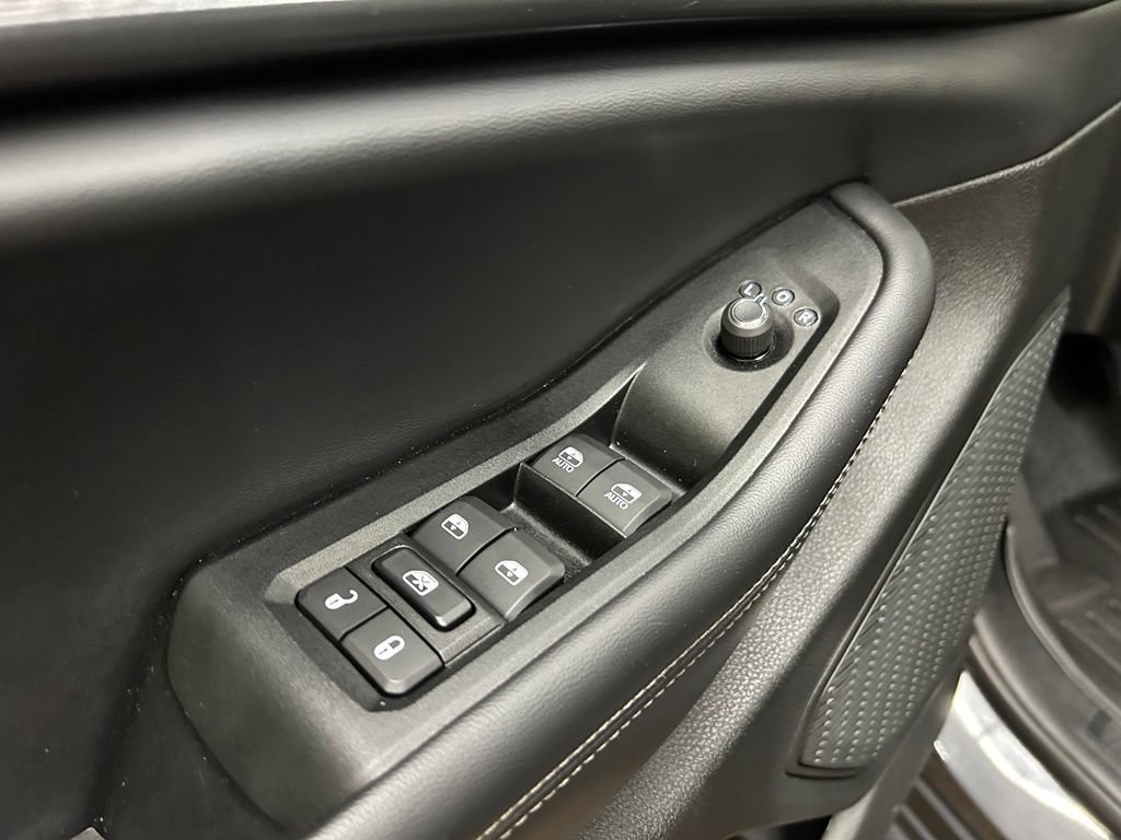 Used 2025 Jeep Grand Cherokee Laredo X w/ Luxury Tech Group I AWD/4WD image 26
