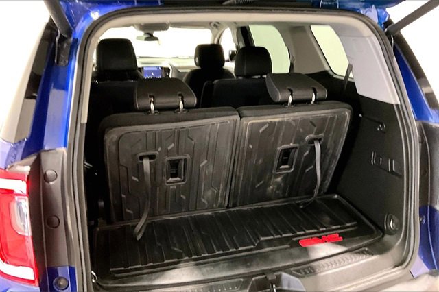 Used 2023 GMC Acadia SLE image 40
