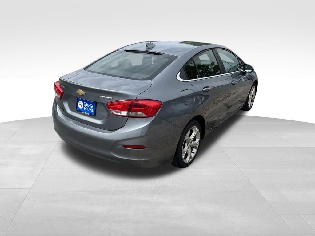 Used 2019 Chevrolet Cruze Premier FWD image 6