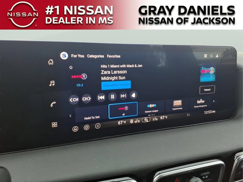 New 2026 Nissan Sentra SR w/ SR Premium Package FWD image 15