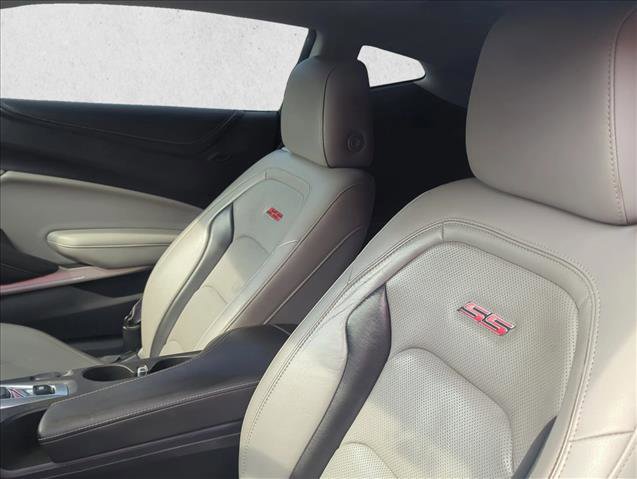 Used 2016 Chevrolet Camaro SS image 11