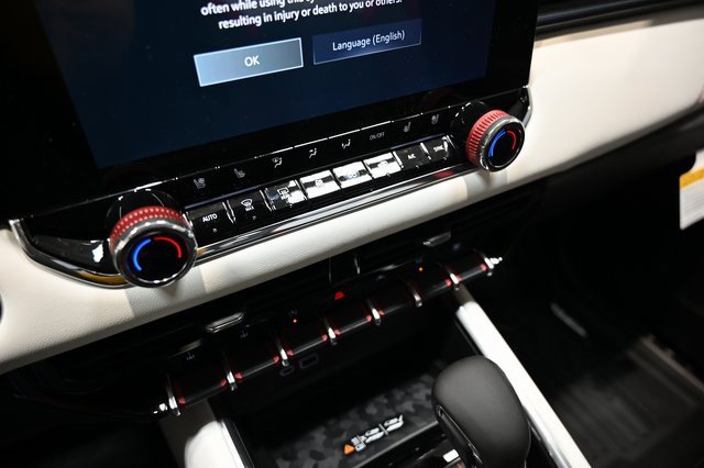 New 2026 GMC Canyon AT4X image 19