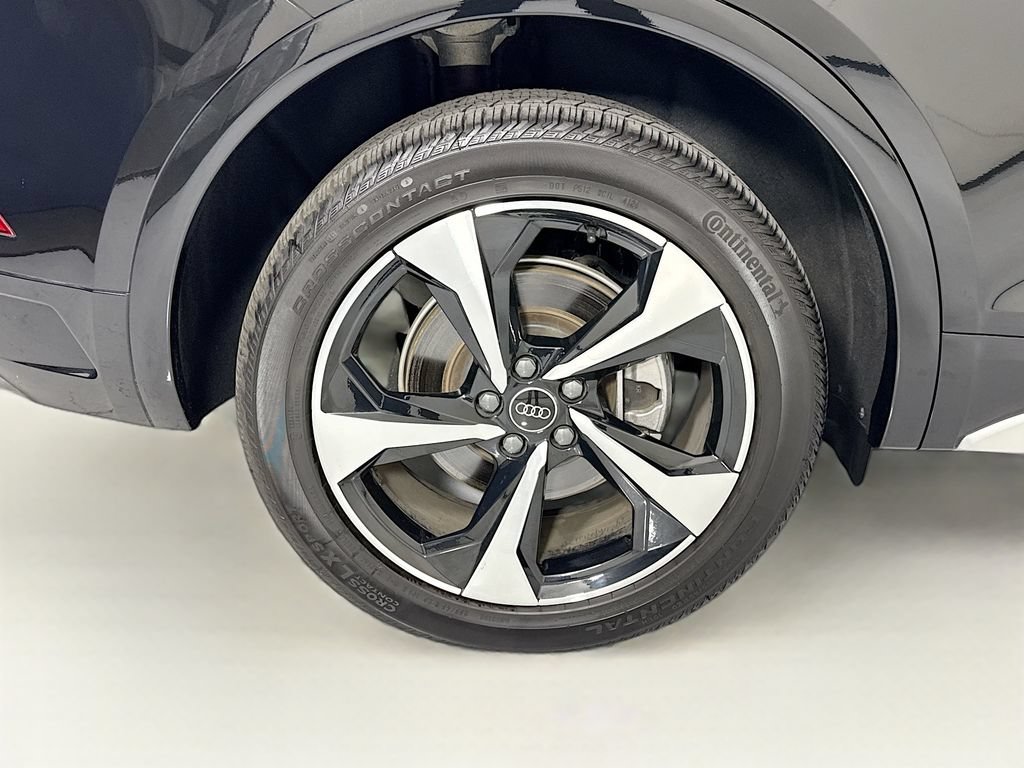 Certified 2025 Audi Q5 2.0T Premium Plus w/ Premium Plus Package AWD/4WD image 34
