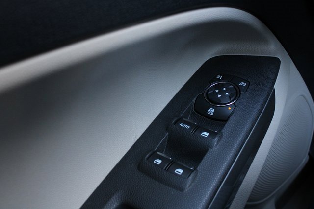 Used 2018 Ford EcoSport SE w/ SE Convenience Package image 8