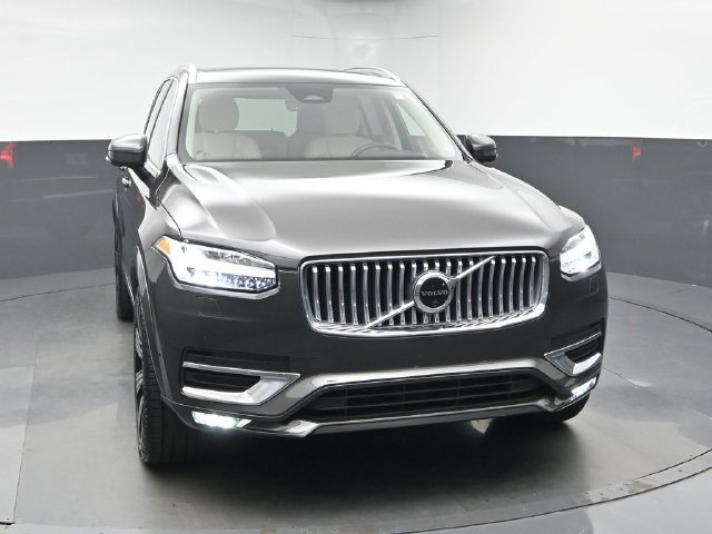 Used 2024 Volvo XC90 B6 Plus w/ Protection Package Premier AWD/4WD image 2