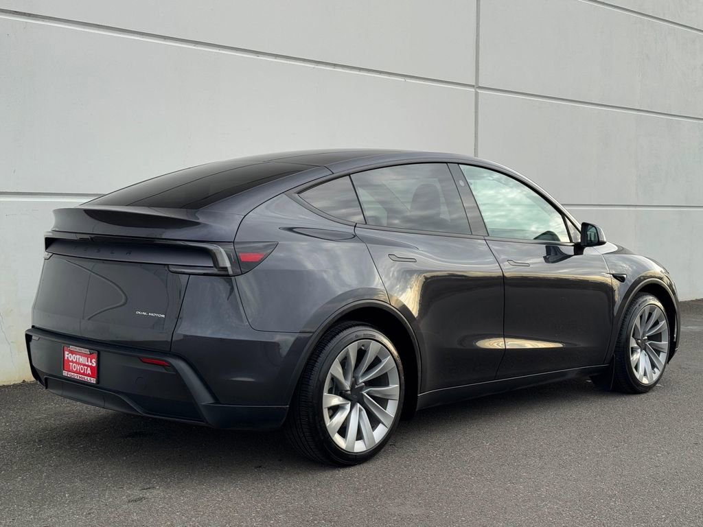 Used 2026 Tesla Model Y Long Range image 7
