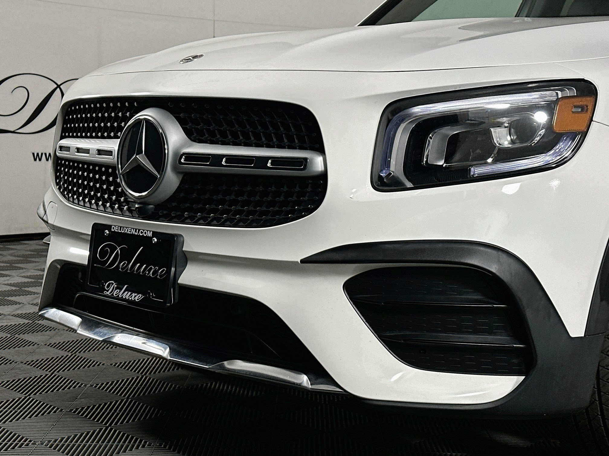 Used 2023 Mercedes-Benz GLB 250 4MATIC w/ AMG Line image 35