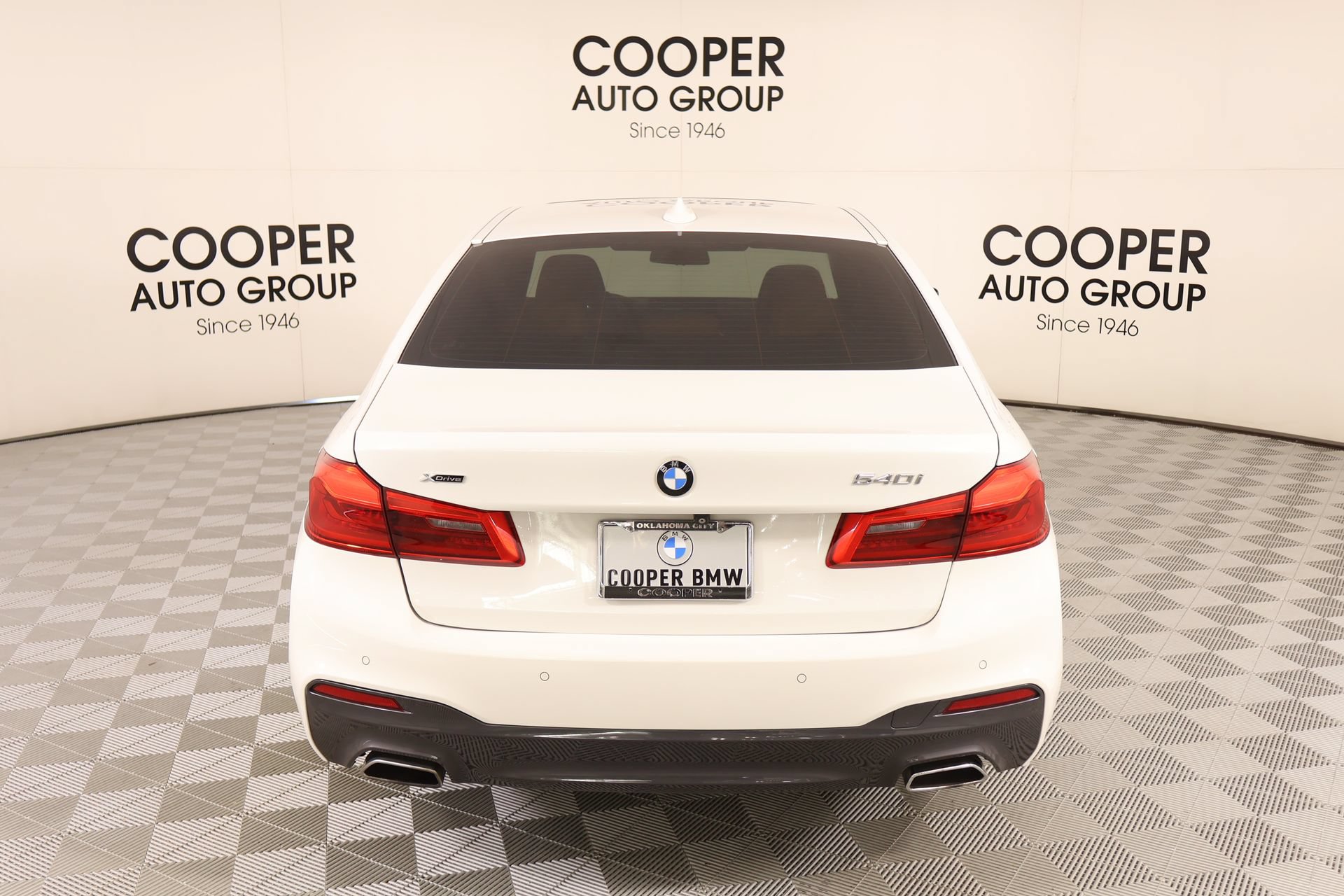 Used 2018 BMW 540i xDrive AWD/4WD image 23