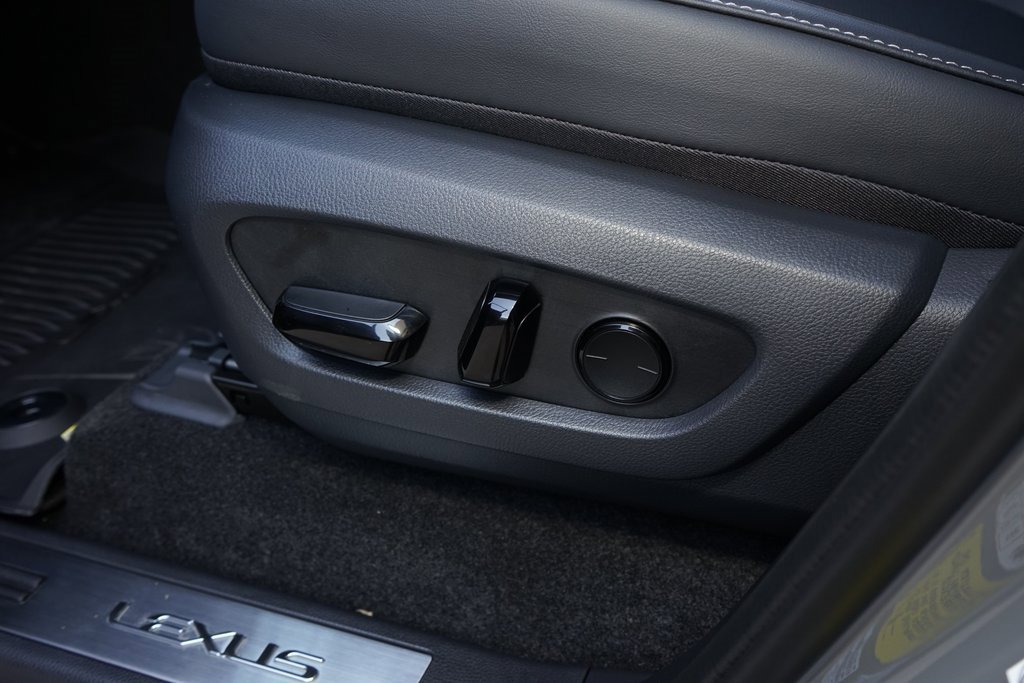 Used 2025 Lexus GX 550 image 27