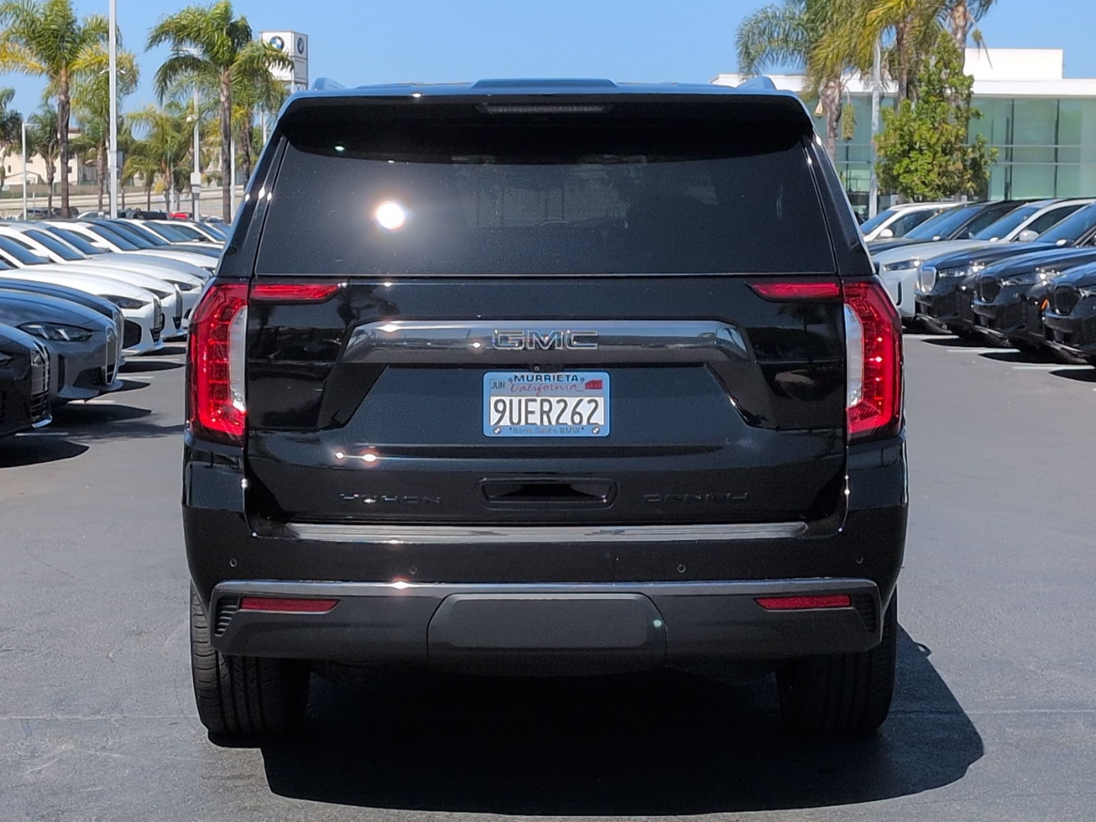 Used 2024 GMC Yukon Denali Ultimate AWD/4WD image 8