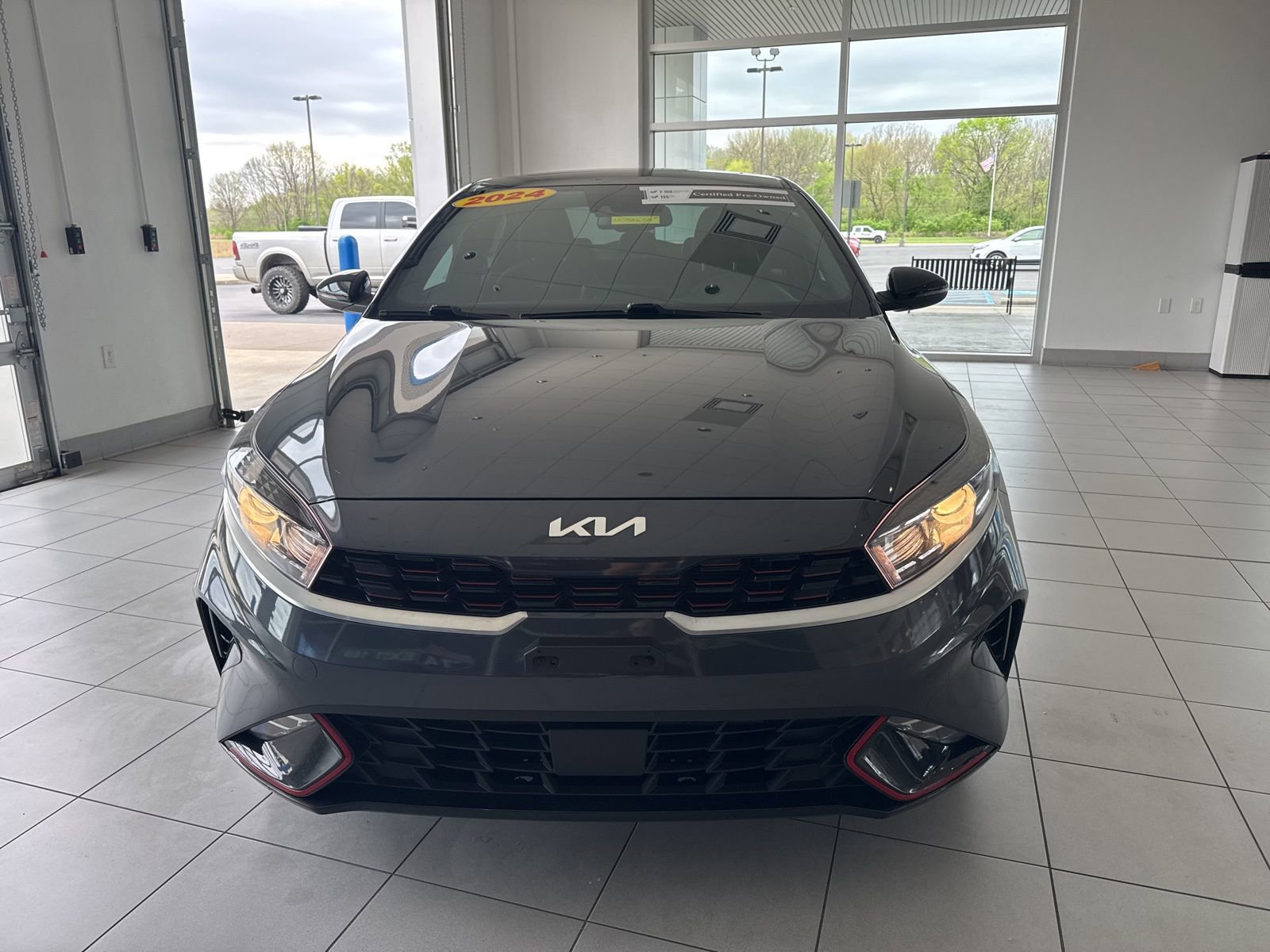 Used 2024 Kia Forte GT-Line w/ GT-Line Premium Package image 2