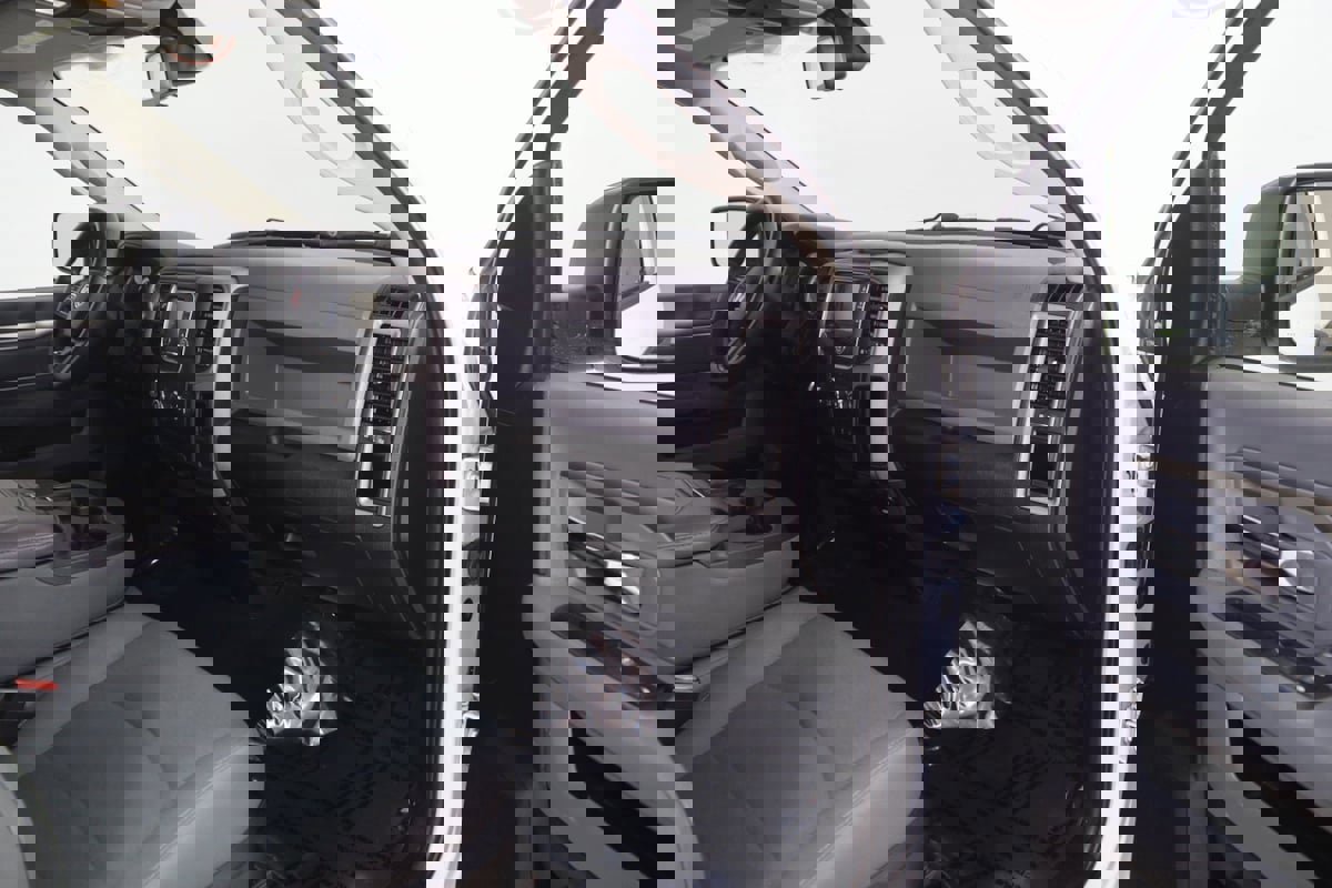 Used 2015 RAM 1500 Tradesman w/ Power & Remote Entry Group image 33