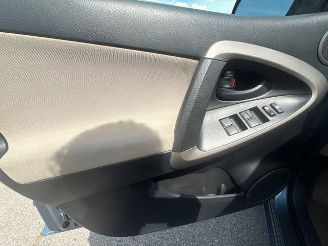 Used 2008 Toyota RAV4 Limited FWD image 22