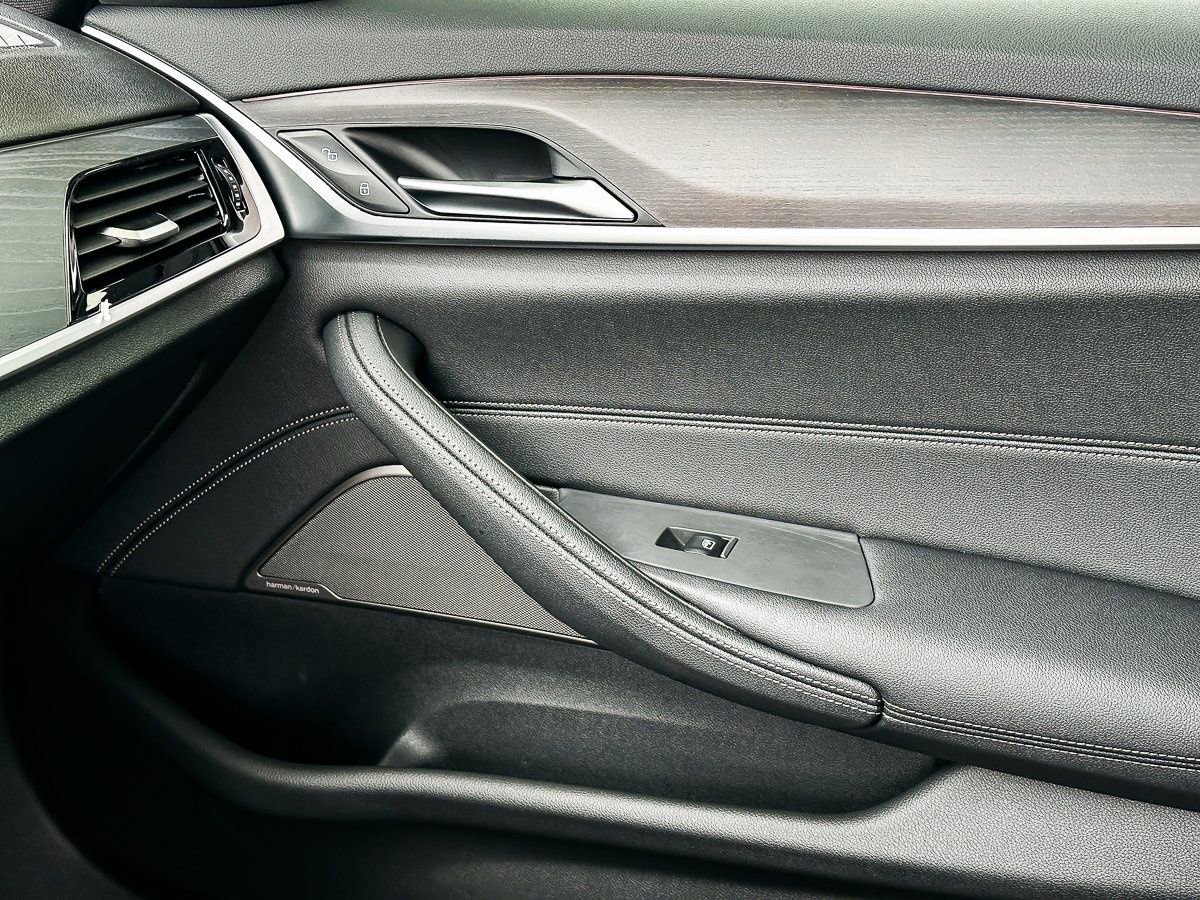 Certified 2022 BMW 530i 530i w/ Premium Package image 24