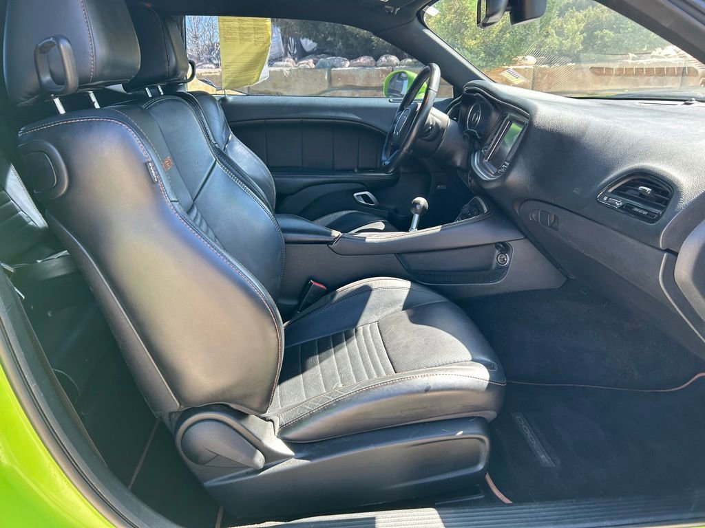 Used 2015 Dodge Challenger R/T Plus image 27