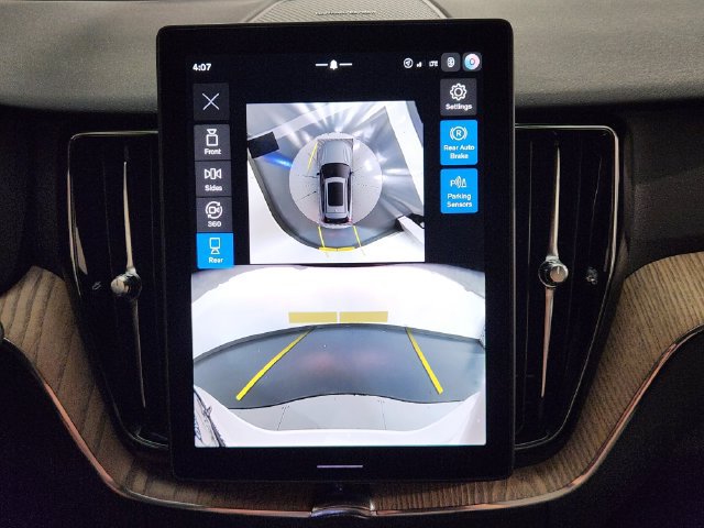 New 2027 Volvo XC60 T8 Plus AWD/4WD image 18