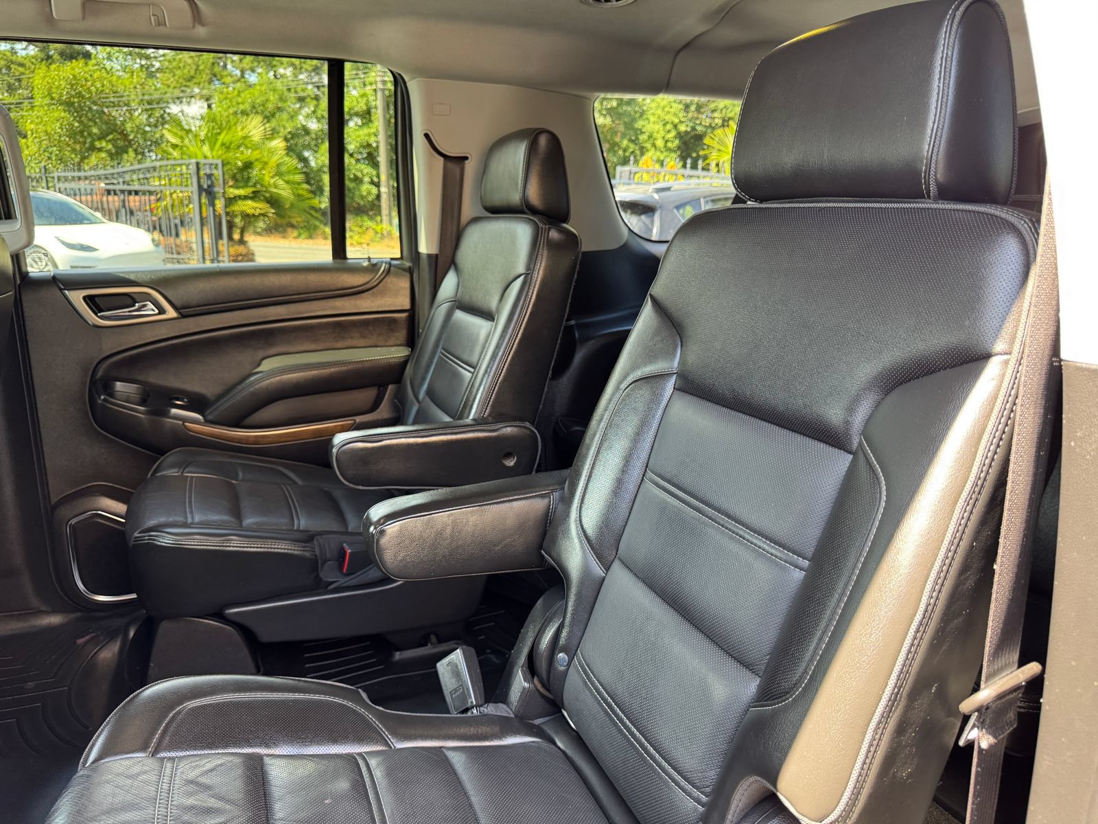 Used 2018 GMC Yukon XL Denali AWD/4WD image 16