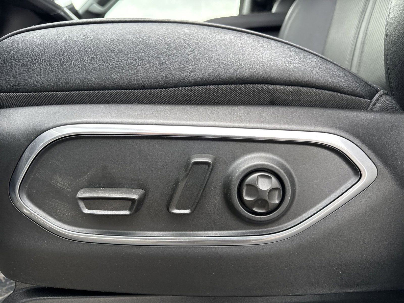 New 2026 Jeep Grand Wagoneer L Limited w/ Premium Group II image 14