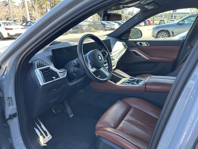 Used 2024 BMW X6 xDrive40i w/ Executive Package image 8