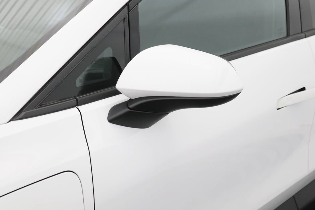 Certified 2026 Chevrolet Equinox EV LT FWD image 10