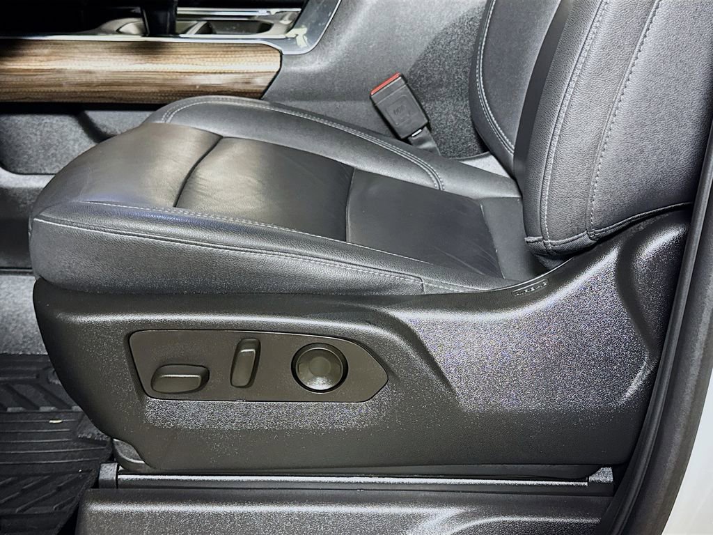Used 2023 Chevrolet Silverado 1500 RST image 18