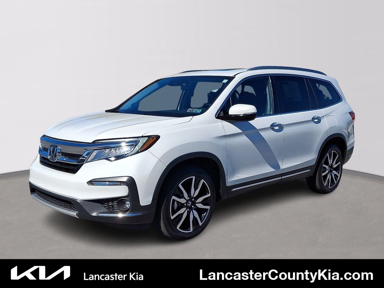 Used 2021 Honda Pilot Touring image 1