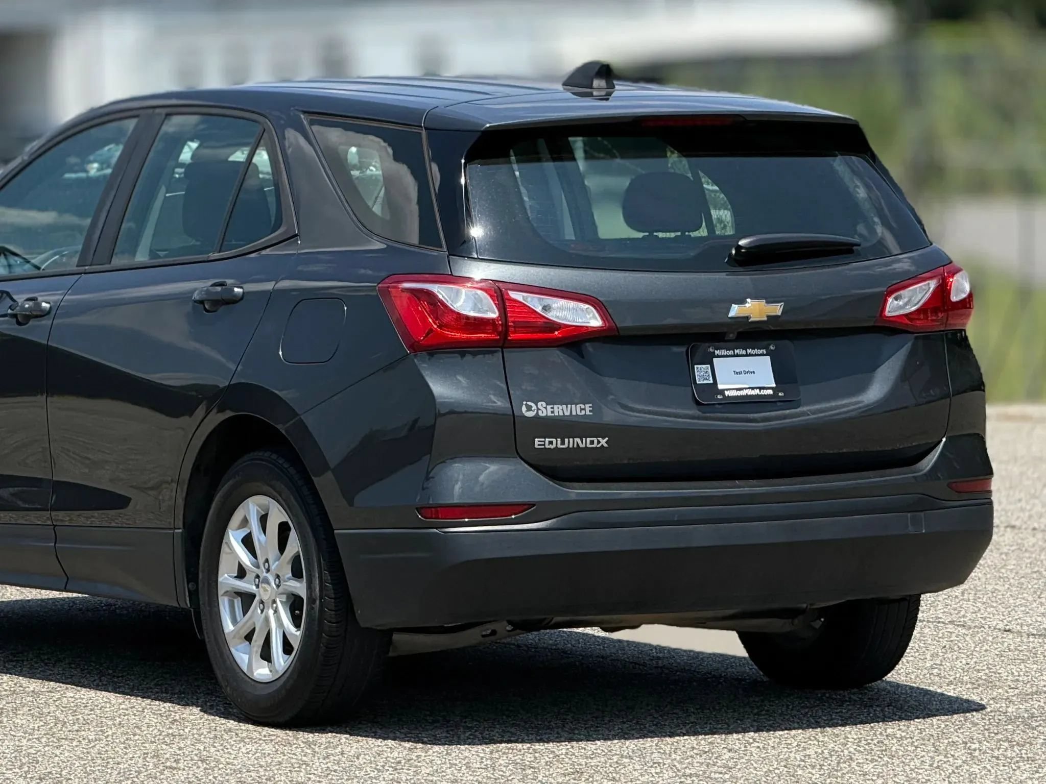 Used 2021 Chevrolet Equinox LS w/ LPO, Floor Liner Package FWD image 16