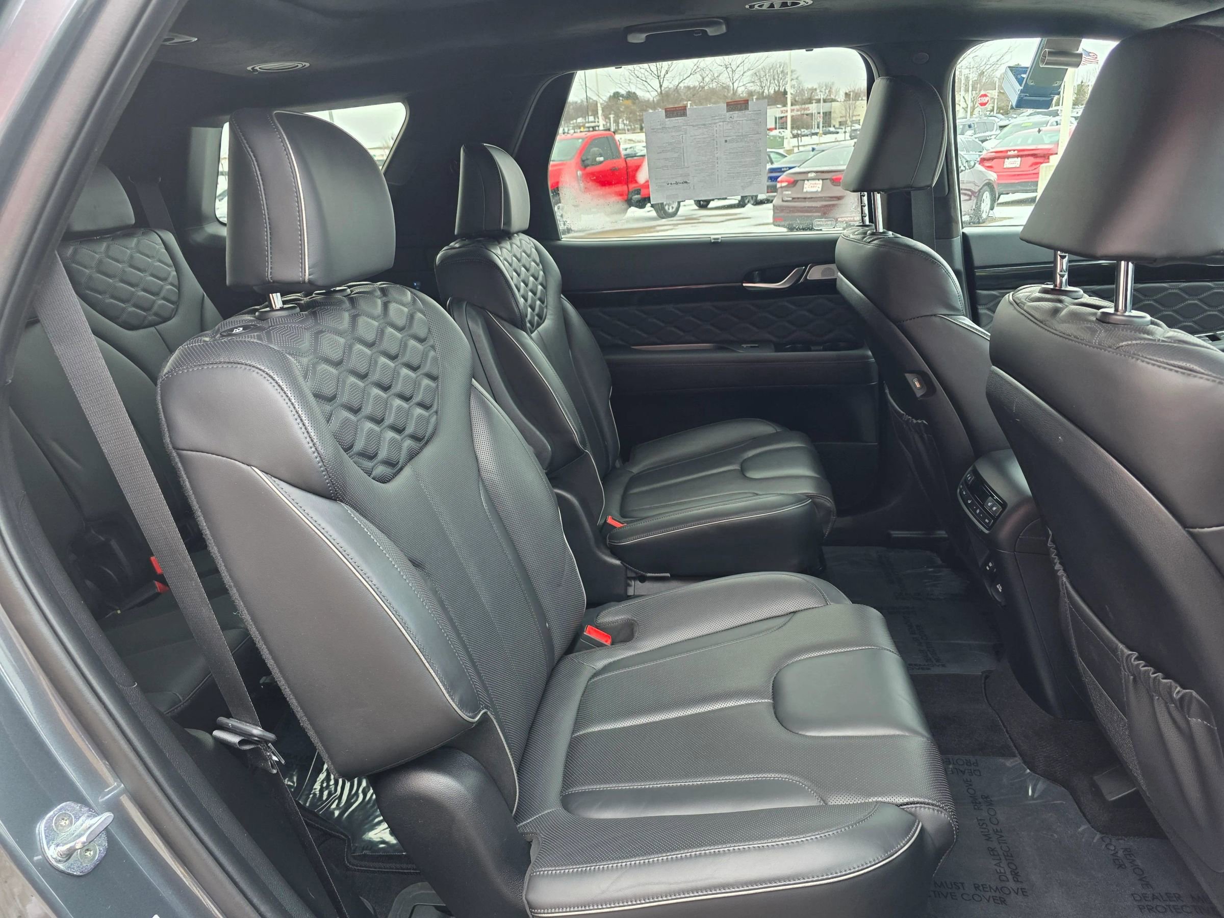 Used 2022 Hyundai Palisade Calligraphy image 8
