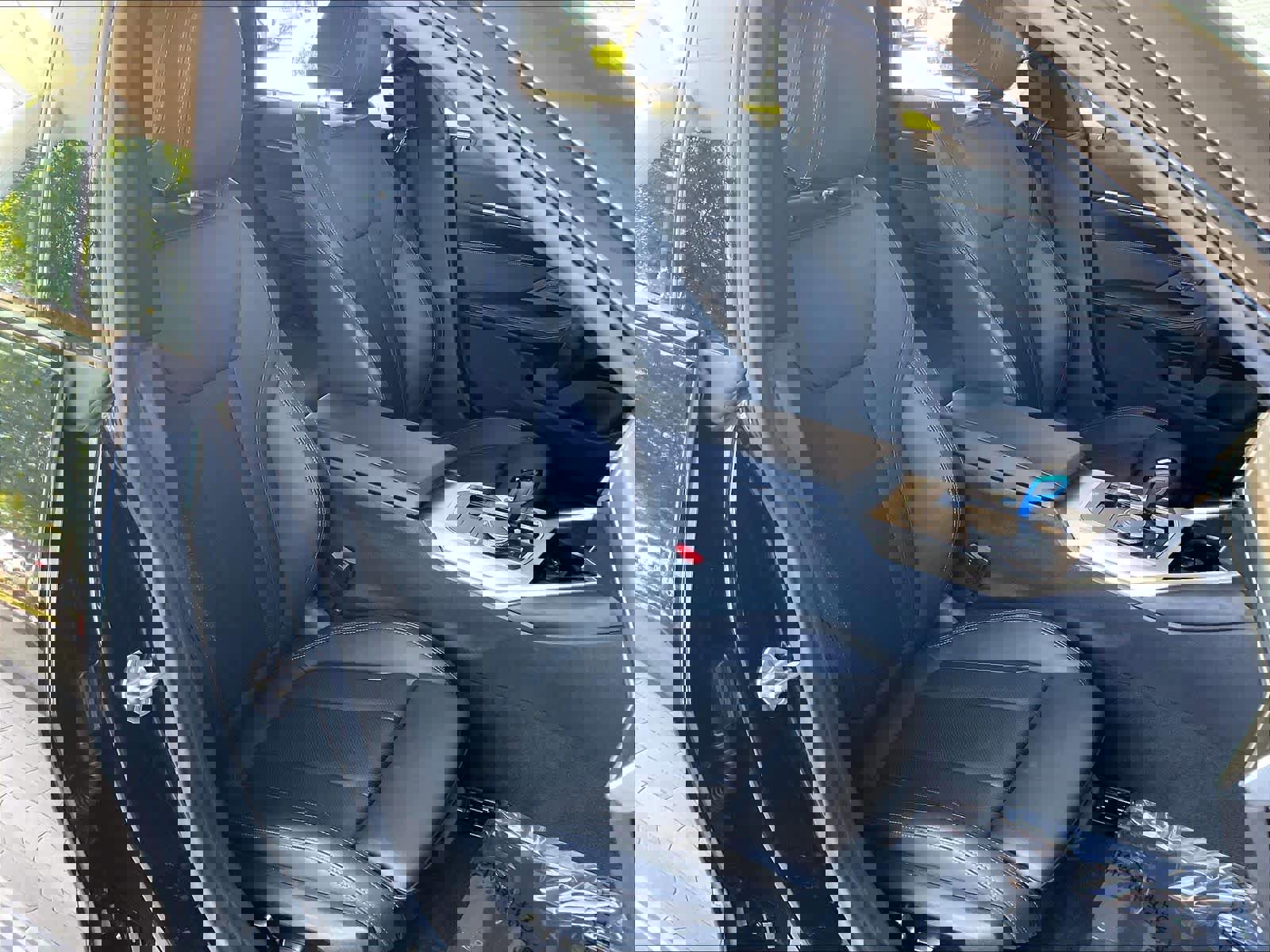 Used 2023 BMW i4 eDrive35 image 9