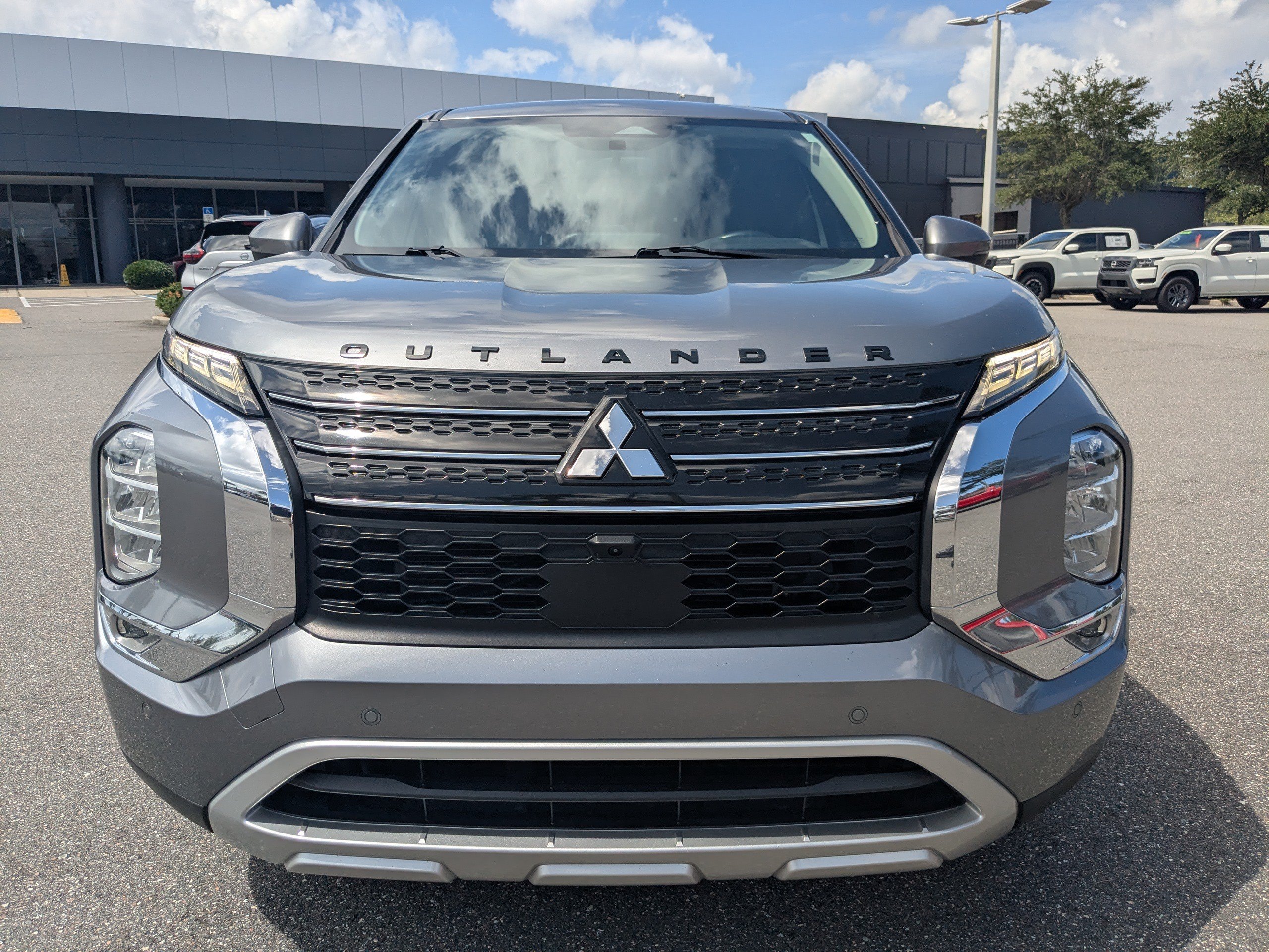 Used 2022 Mitsubishi Outlander SE FWD image 9