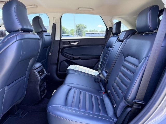 Used 2022 Ford Edge SEL w/ Sport Appearance Package AWD/4WD image 13
