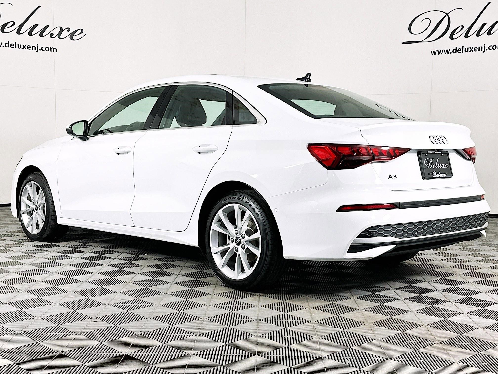 Used 2025 Audi A3 2.0T Premium w/ Convenience Package image 4