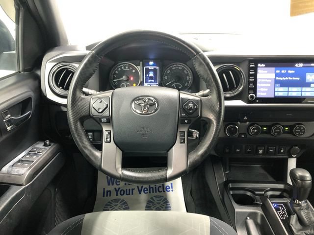 Used 2020 Toyota Tacoma TRD Off-Road w/ Technology Package AWD/4WD image 16