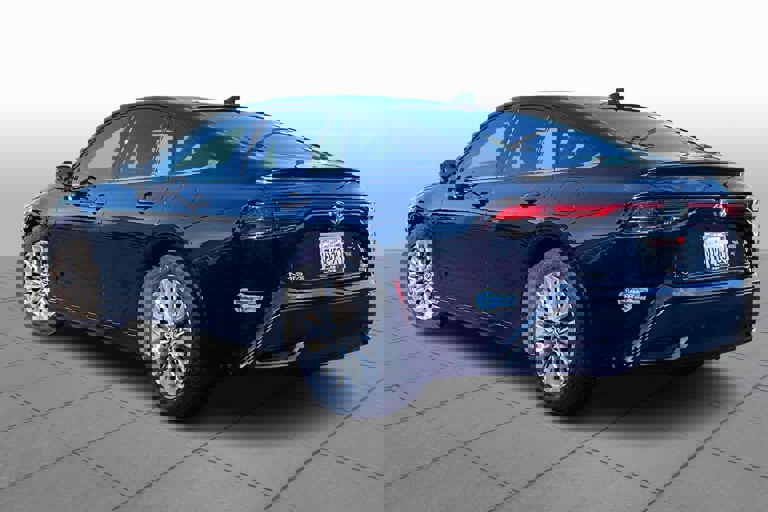 Used 2021 Toyota Mirai XLE image 11