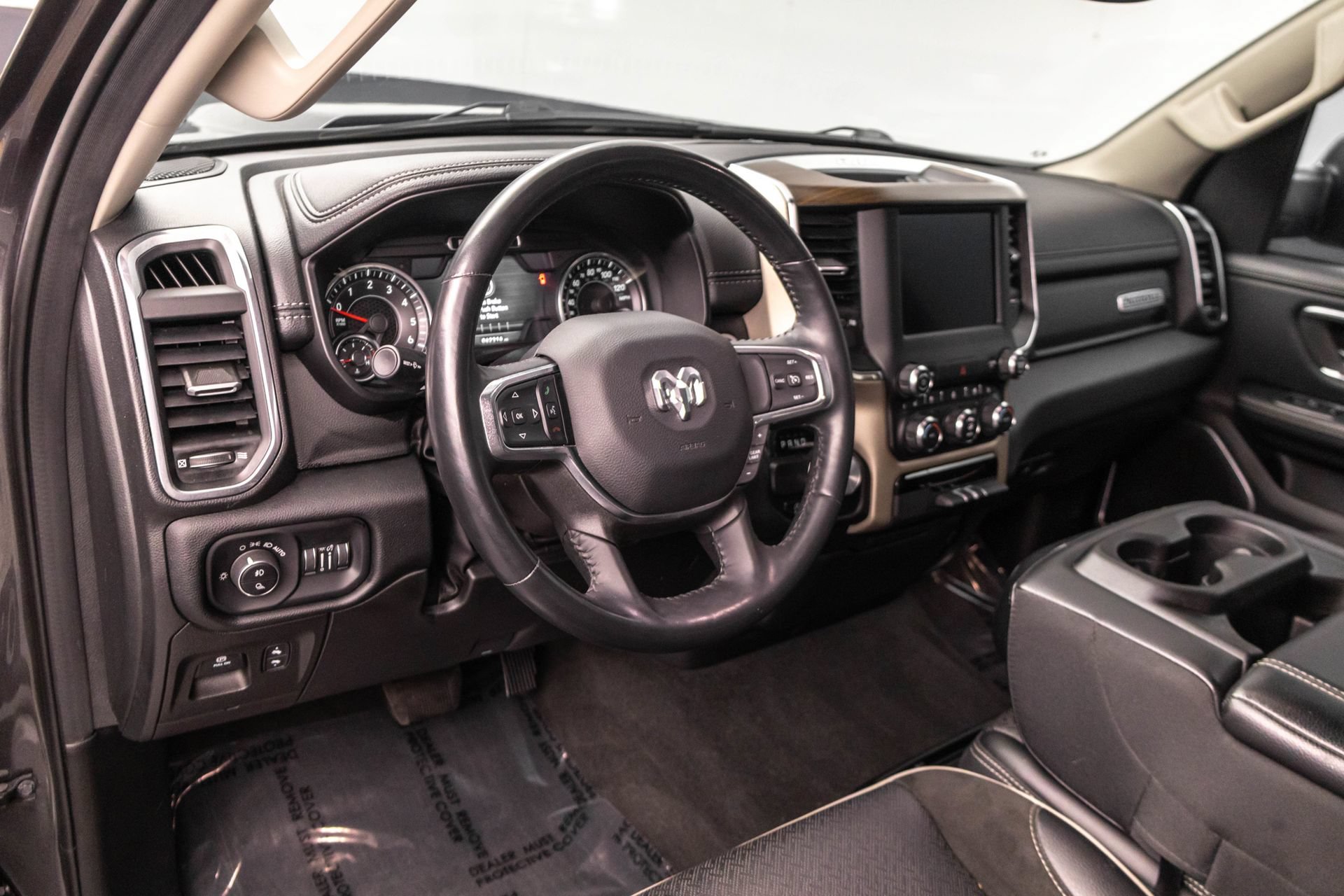 Used 2022 RAM 1500 Laramie RWD image 5
