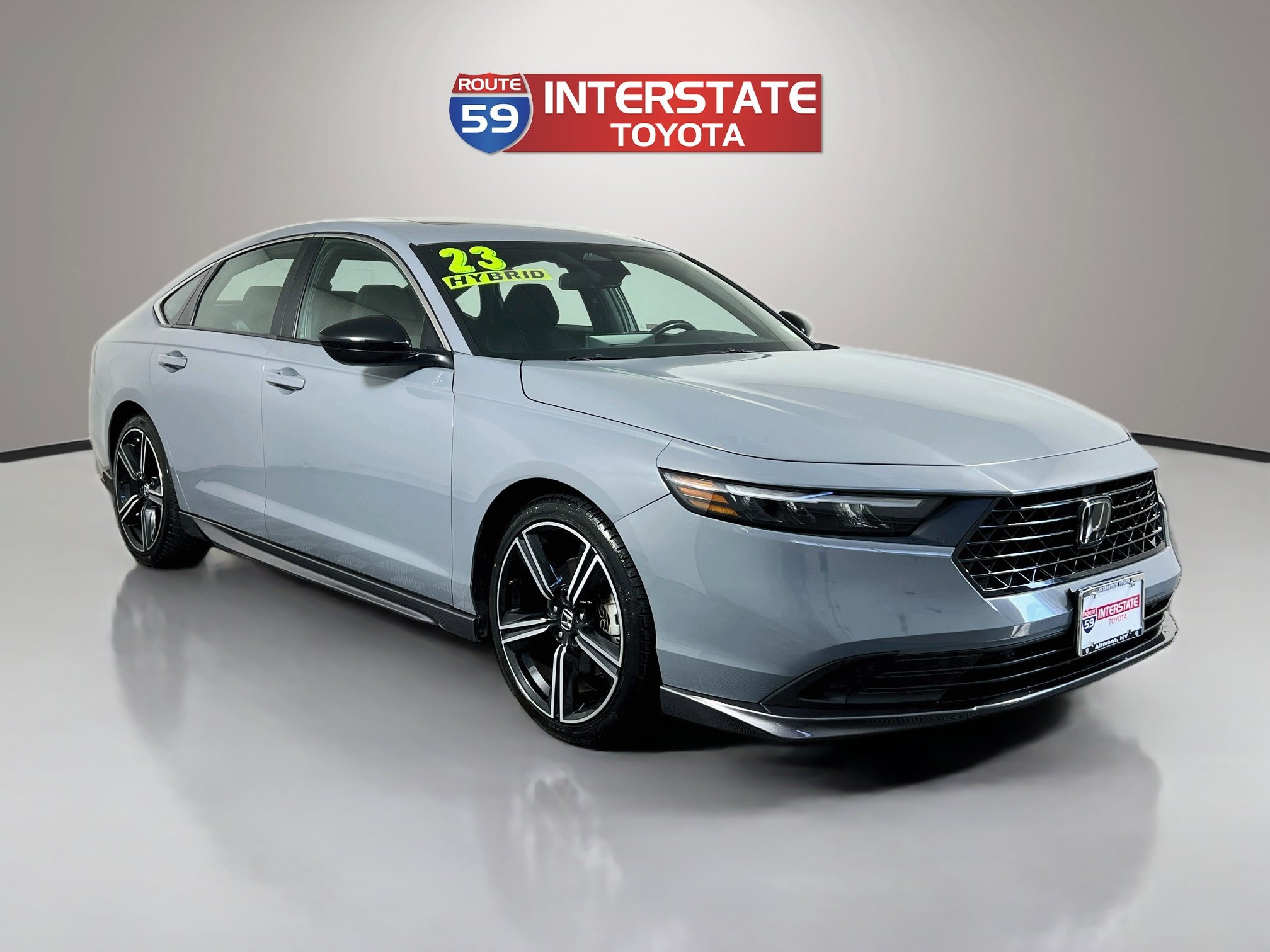 Used 2023 Honda Accord Sport image 1
