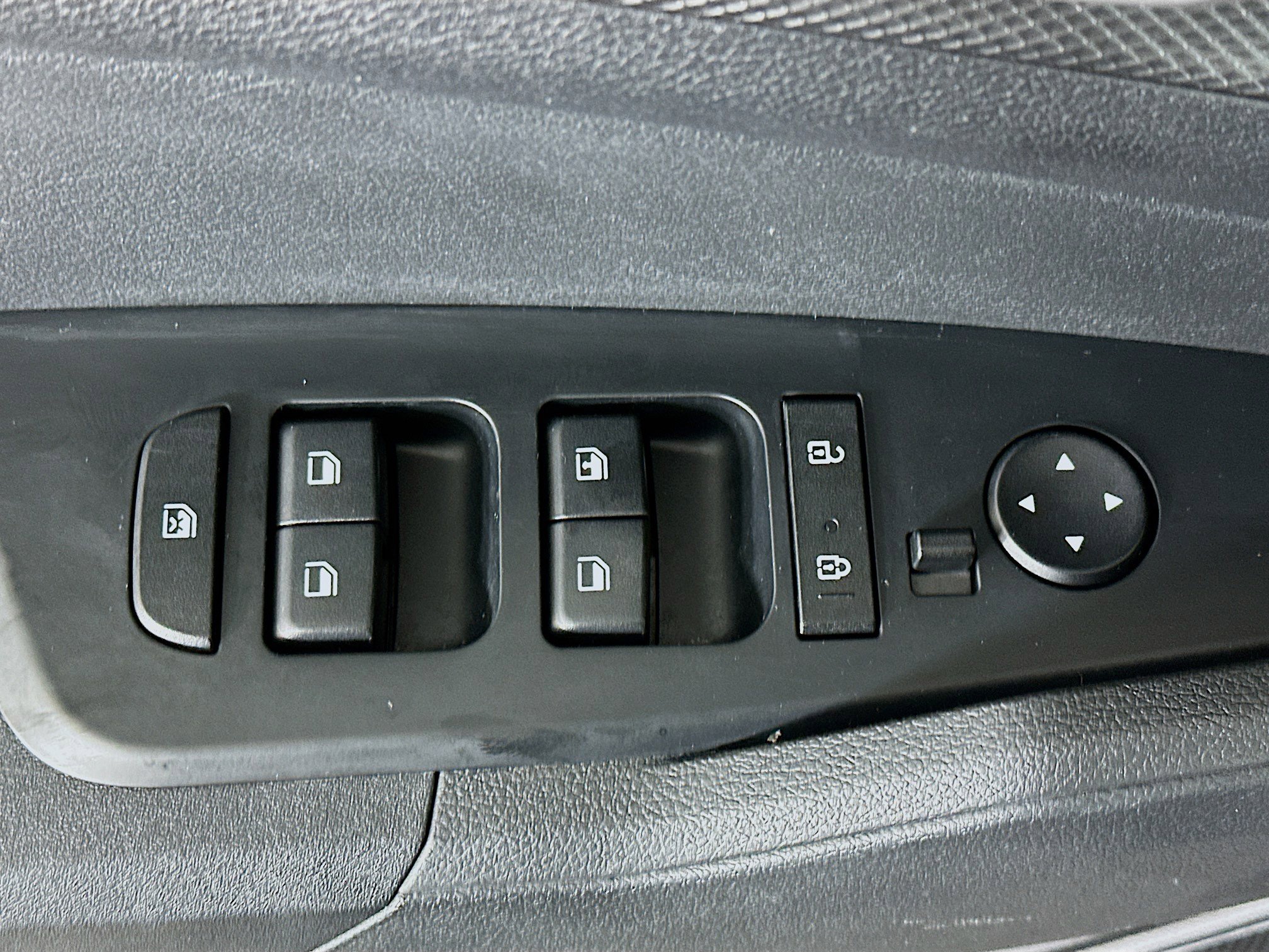 Used 2024 Kia Sportage LX image 15