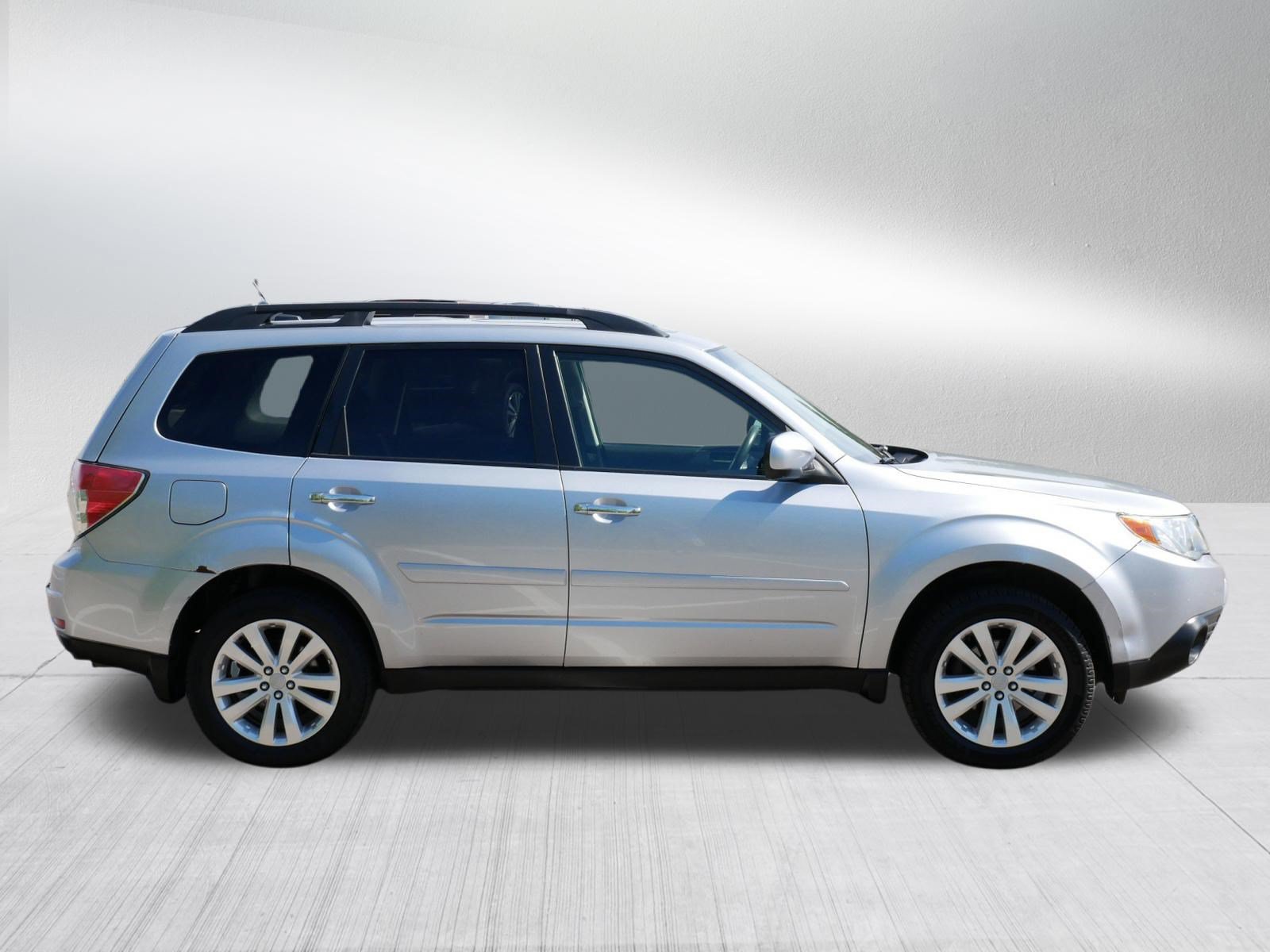 Used 2012 Subaru Forester 2.5X Premium AWD/4WD image 8
